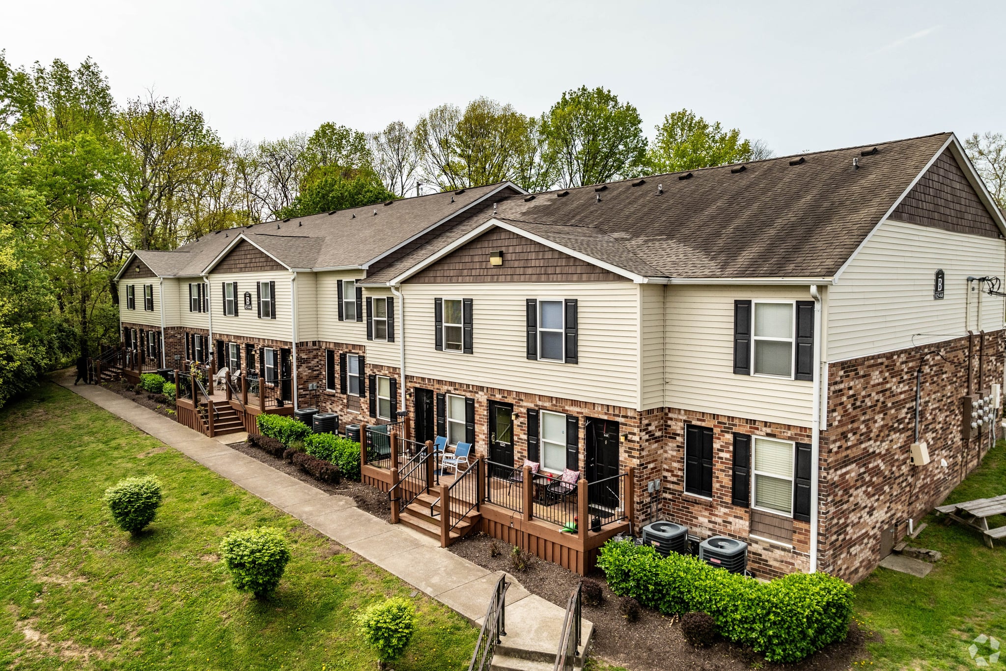 River Retreat gallery 1